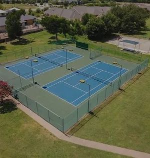 Creek Tennis Small