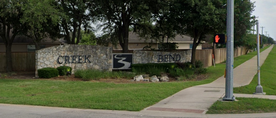 Hutto Creek Bend entrance