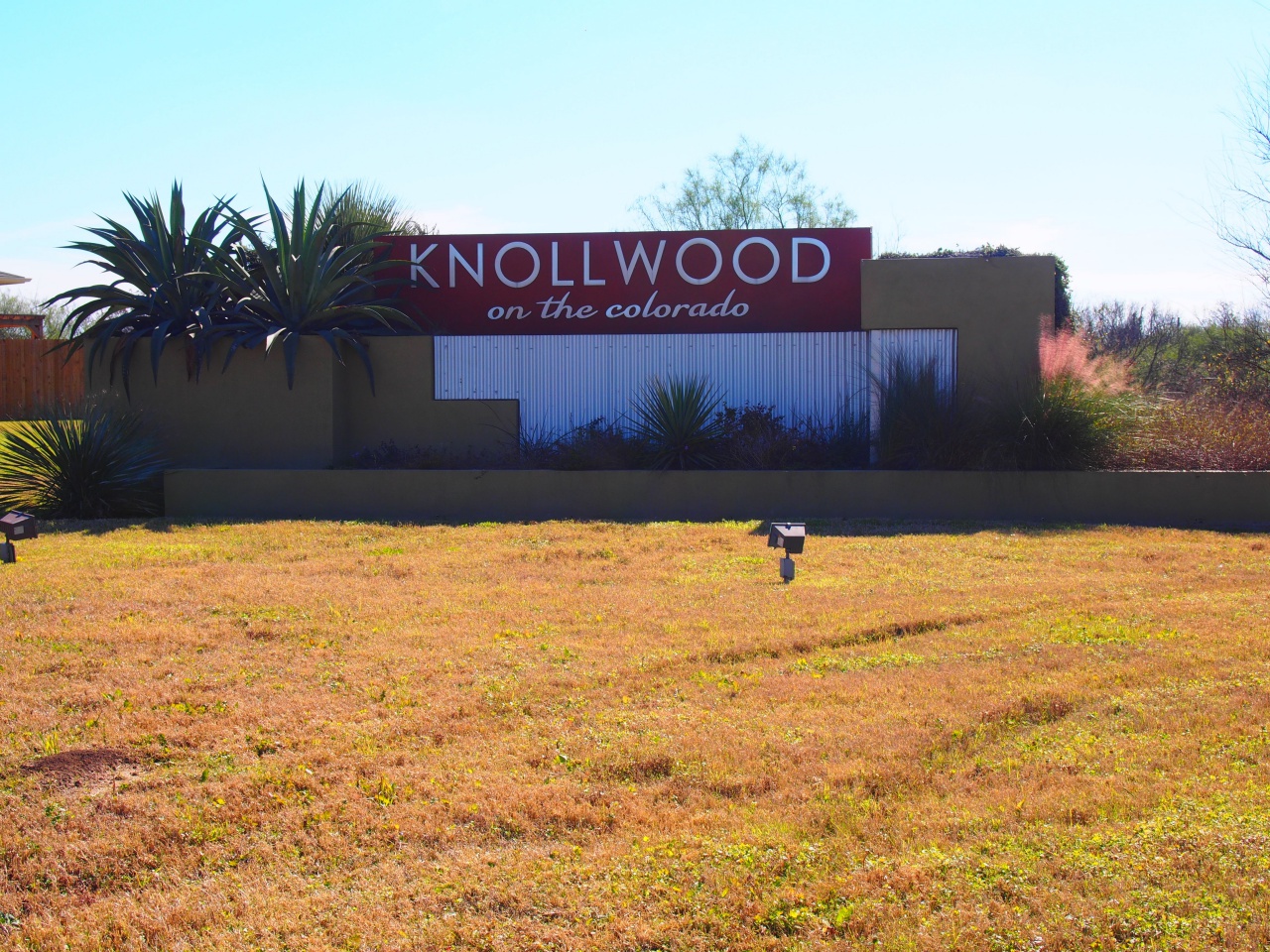 Knollwood on the Colorado community
